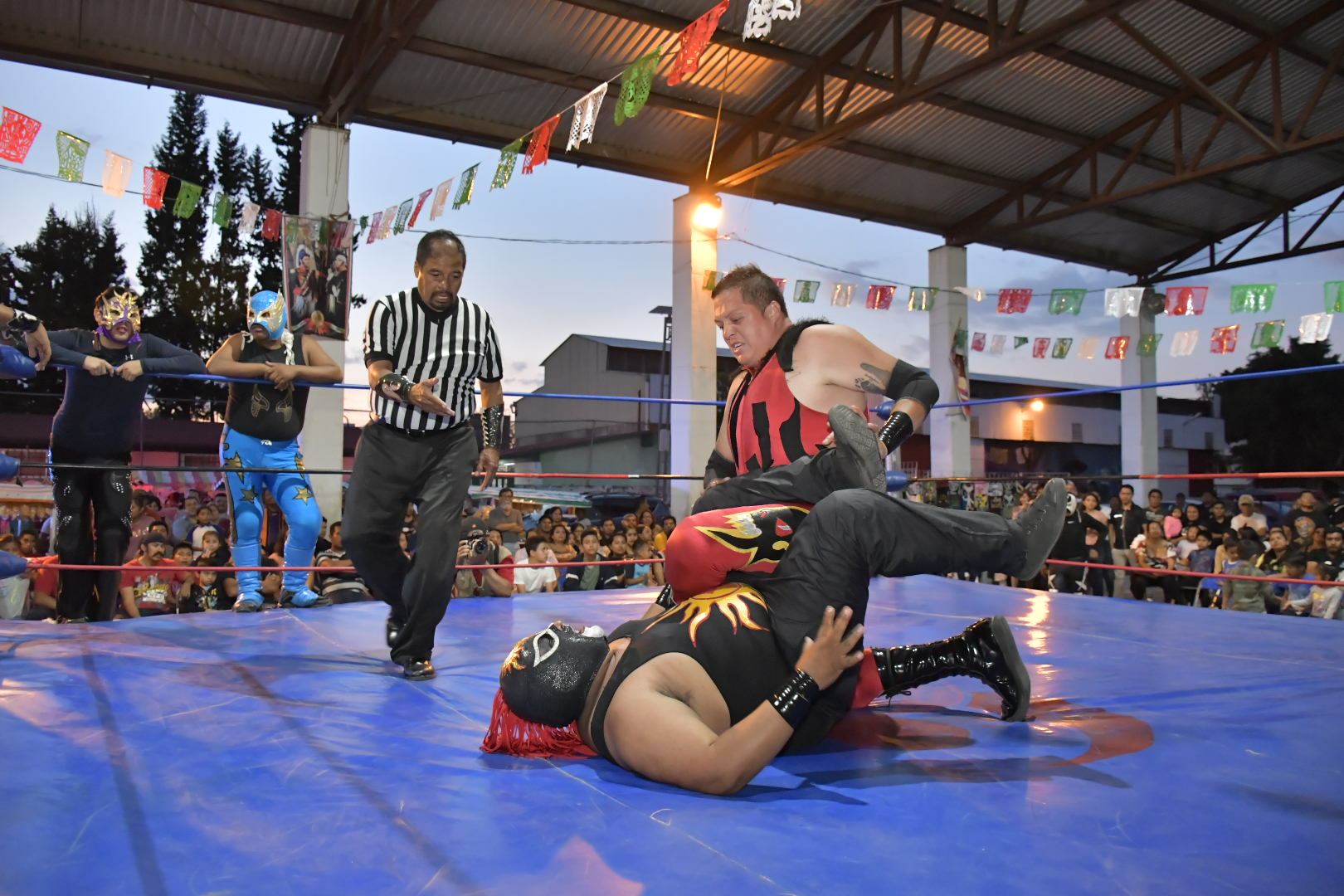 Ayuntamiento capitalino celebra en Candiani el Día Nacional de Lucha Libre