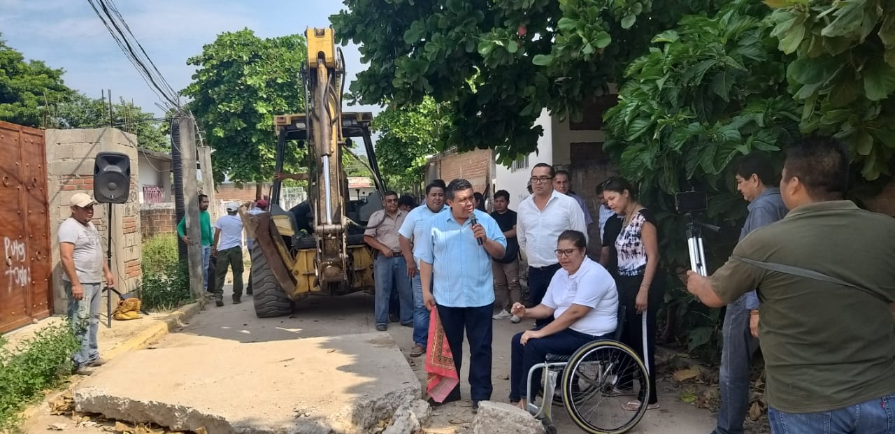 Reparación de calles en Ixtepec