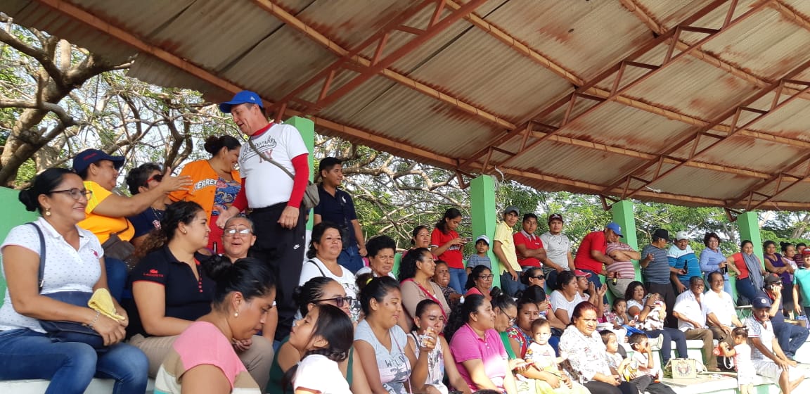 Incansable apoyo al béisbol Regional  del diputado Víctor Blas López