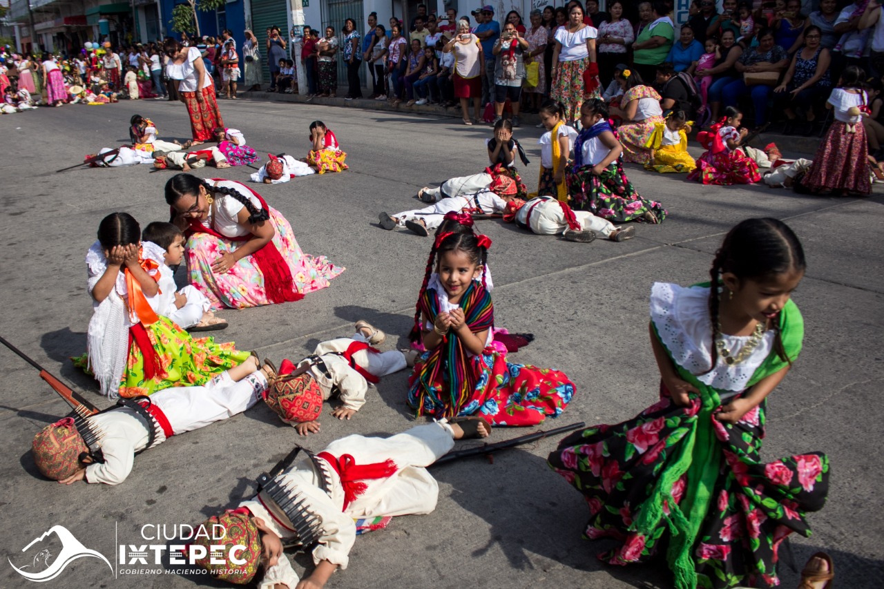 Ixtepec Conmemora el 109 Aniversario de la Revolución Mexicana