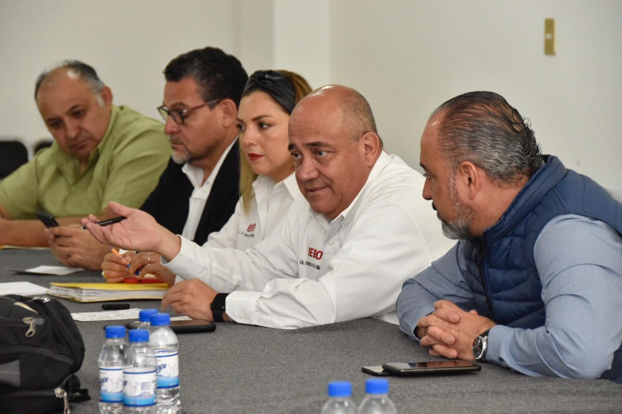 Acuerda IEEPO con representación de trabajadores jubilados pago de bono anual 2019
