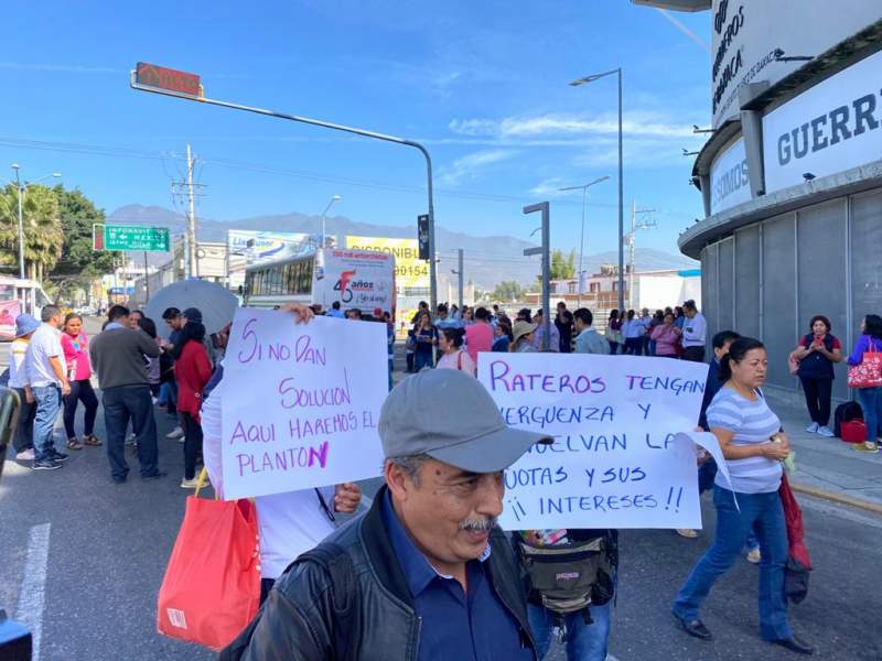 Por pleito entre particulares, padres de familia desquician la capital