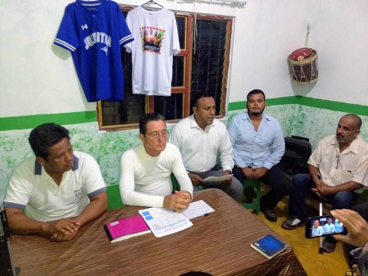 Anuncia diputado Víctor Blas proyecto de  iluminación para el estadio municipal de Béisbol