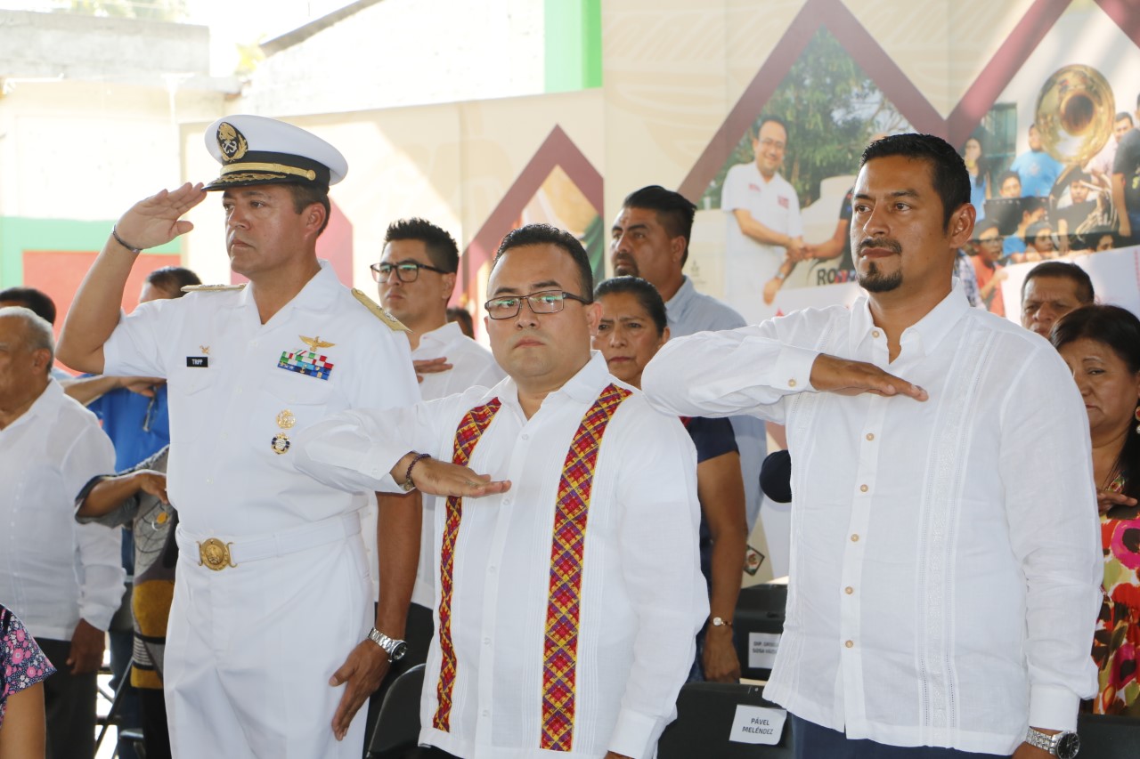 Arropan pueblos del Istmo a Pável Meléndez        en su Primer Informe Legislativo