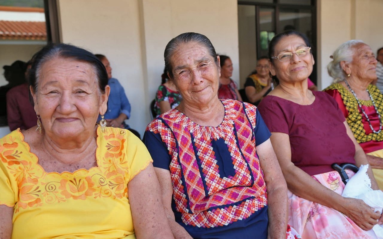 Seguimos trabajando para mejorar y transformar la vida de las oaxaqueñas y los oaxaqueños