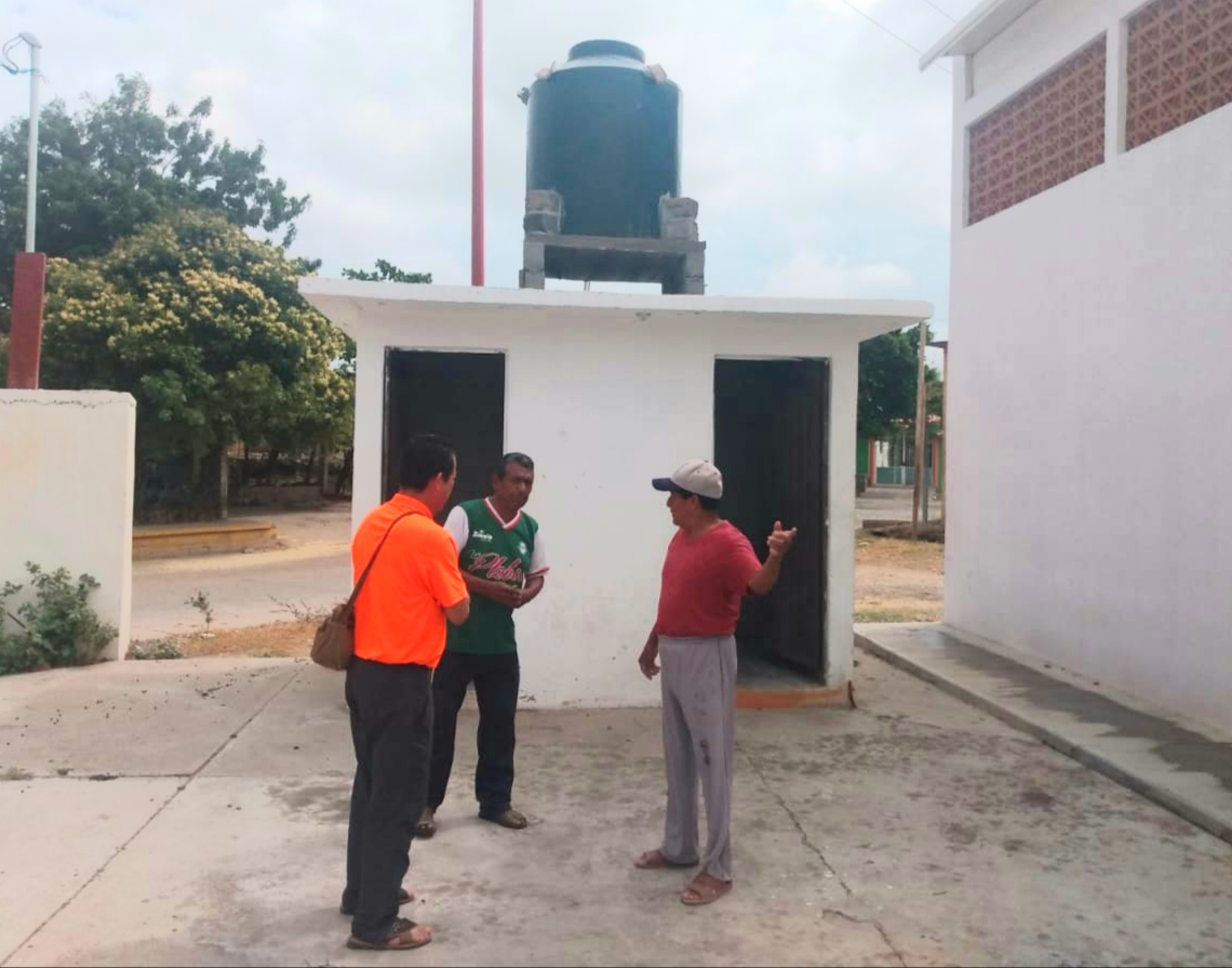 Cumple diputado Víctor Blas con la sociedad  de la renombrada  Vela “Santa Cruz de los pescadores”