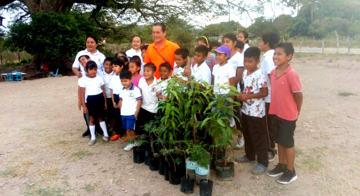 Llega sembrando vida a la escuela primaria “Cámara Junior”