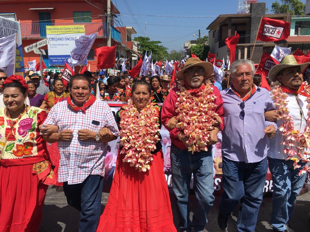En representación del Frente por la Democracia y el Desarrollo  FDD-COCEI, Héctor Sánchez y Gloria Sánchez fijan postura