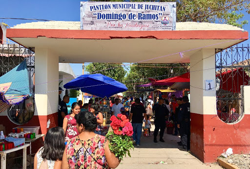 Para Semana Santa no se cerrarán los panteones en Juchitán, en el Istmo