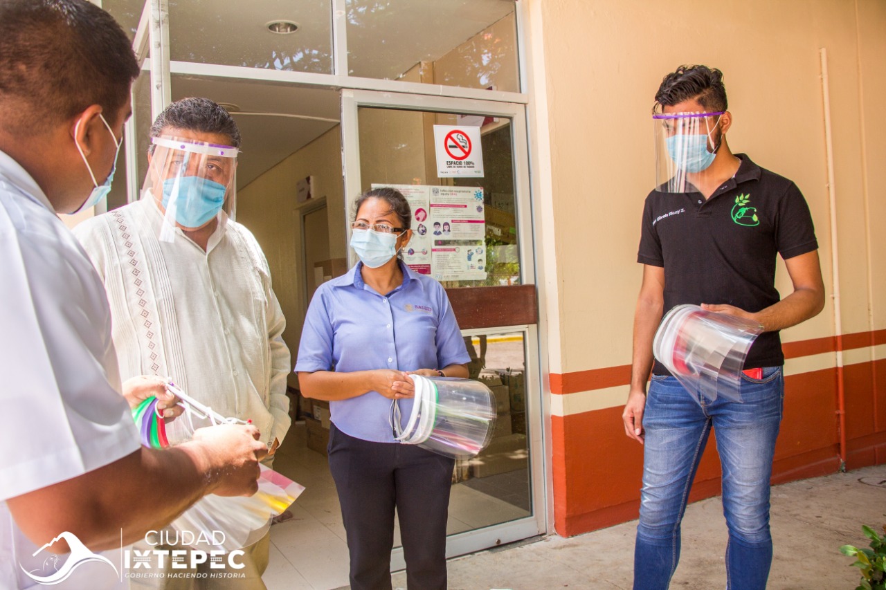 Donación de caretas e insumos al Hospital General en Ixtepec