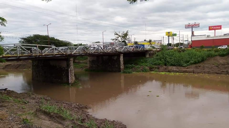 Lluvias provocan daños en Juchitán, protección civil monitorea el cauce del río “Los perros”