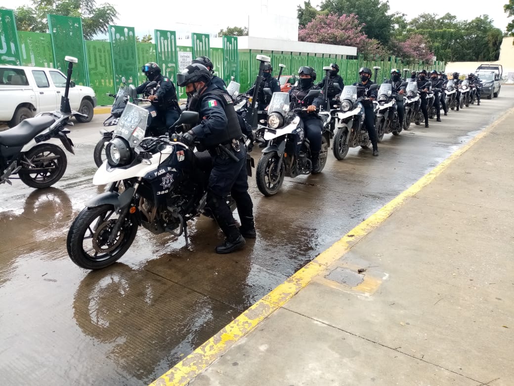 Realiza Ayuntamiento capitalino quinta jornada de desinfección  del parque vehicular de la Policía Municipal