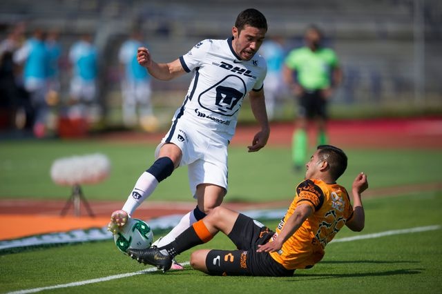 Pumas pasa a semifinales y elimina a Pachuca