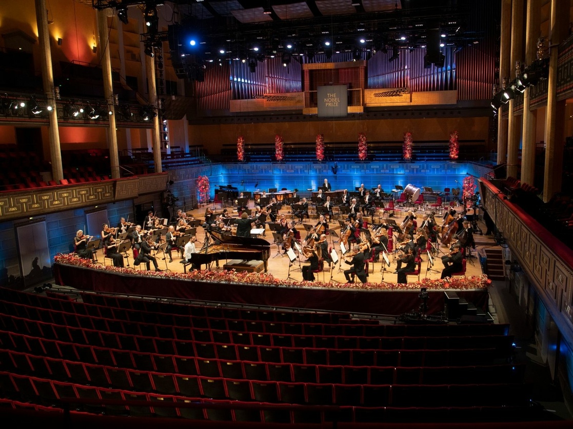 Concierto del Nobel, derrama de “fuertes emociones” en un lugar vacío