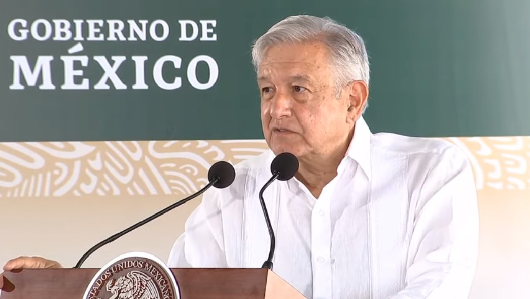 Control de puertos por Semar, por seguridad nacional, insiste AMLO