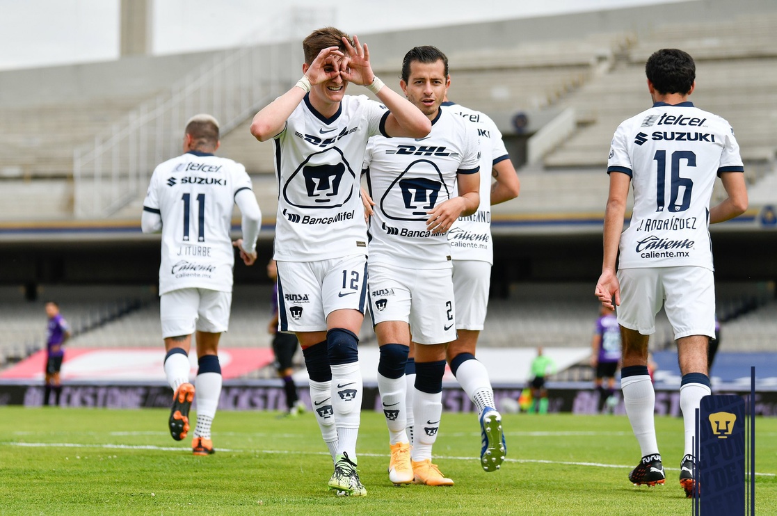 Pumas golea 3-0 a Mazatlán en el Olímpico Universitario