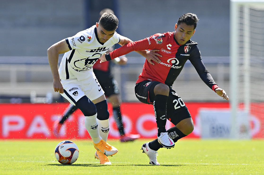 Atlas suma su primer punto del torneo al empatar 0-0 con Pumas