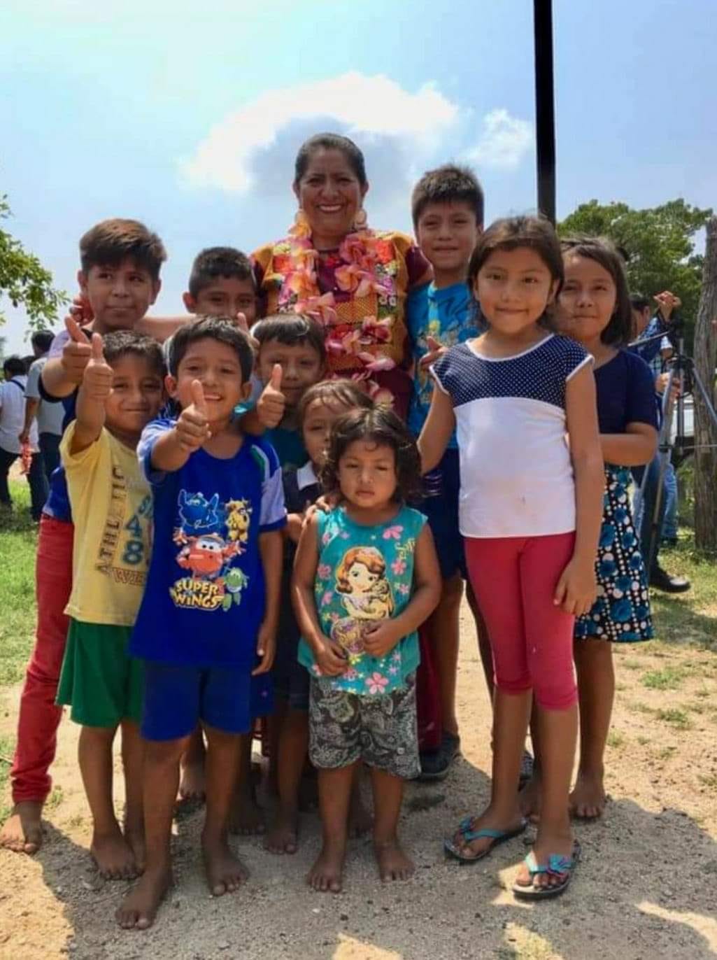 Experiencia y madurez en el servicio público y en relaciones públicas para el bienestar del pueblo, cualidades que fortalecen a Gloria Sánchez.