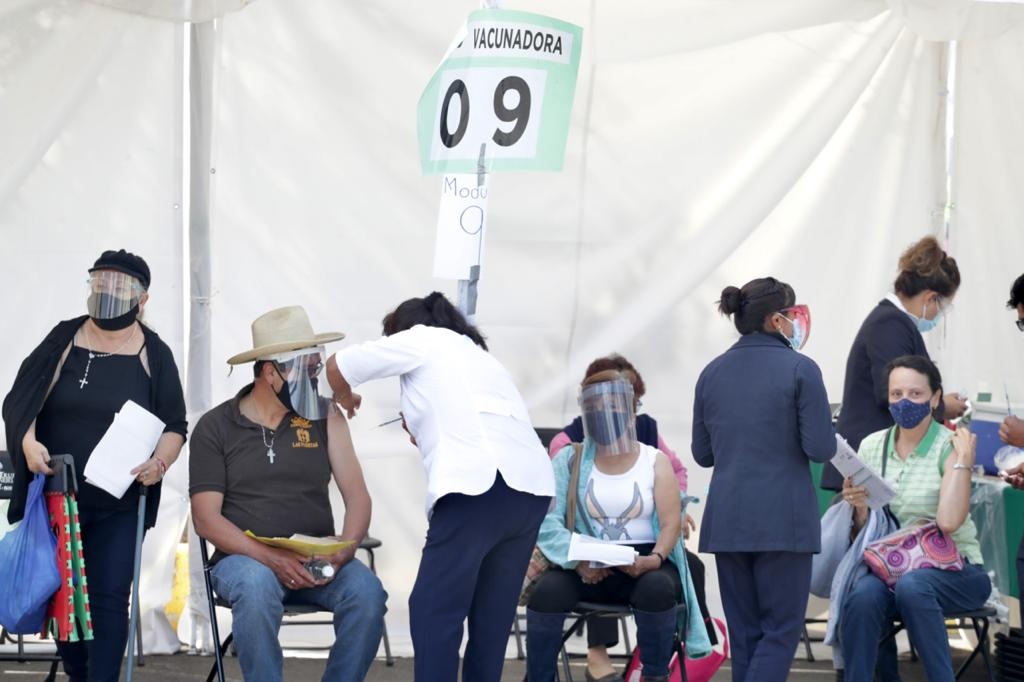 Para abril se habrán vacunado 34 millones de mexicanos: SHCP