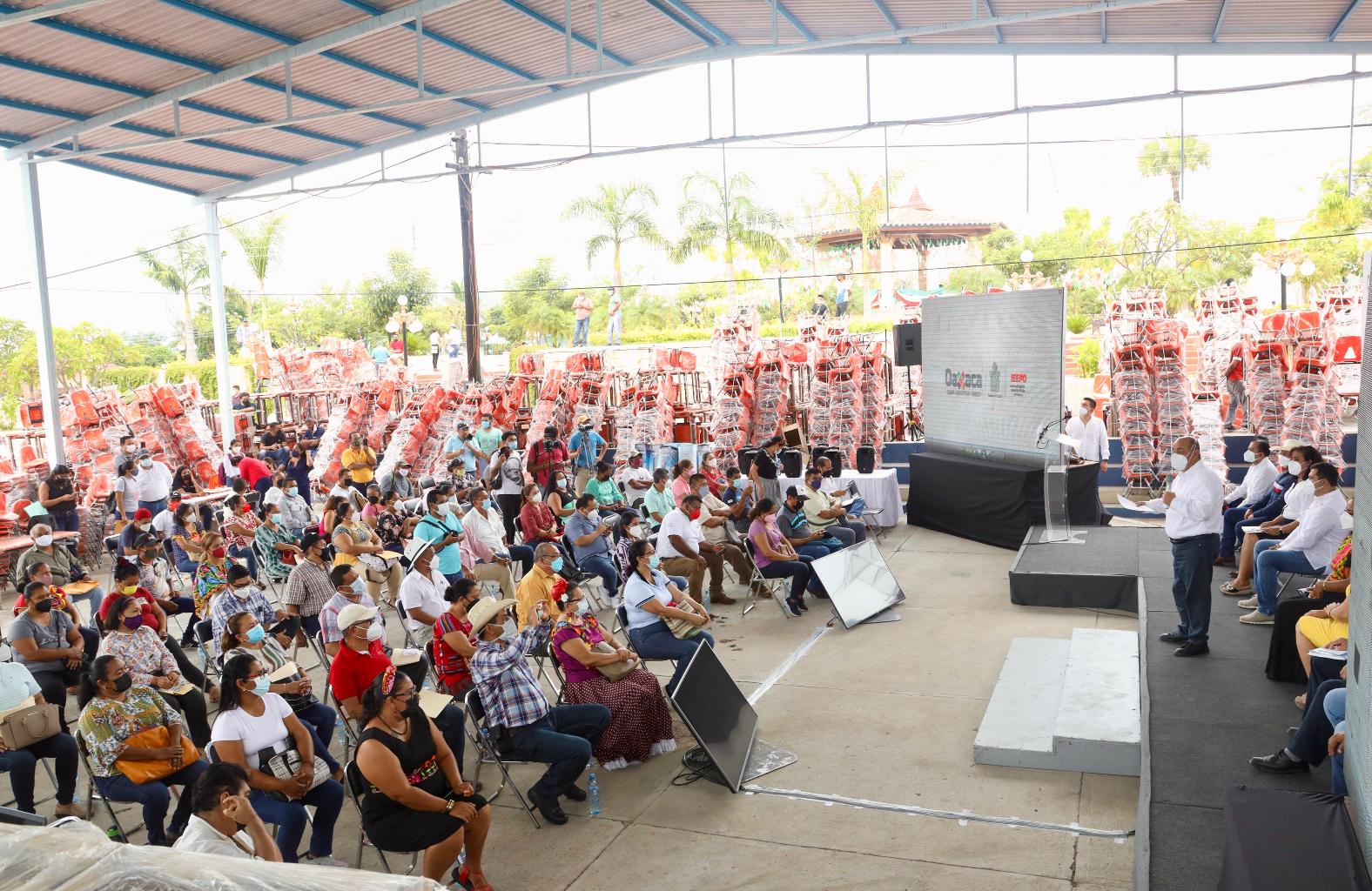 Educación, pilar para el desarrollo de Oaxaca: Francisco Ángel Villarreal