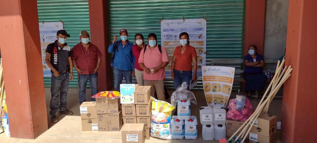 Entrega IEEPO insumos de higiene y limpieza a escuelas de educación básica