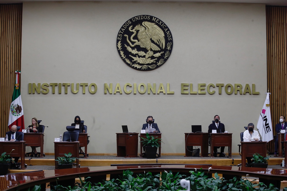 INE debatirá propuesta sobre voto postal para revocación de mandato