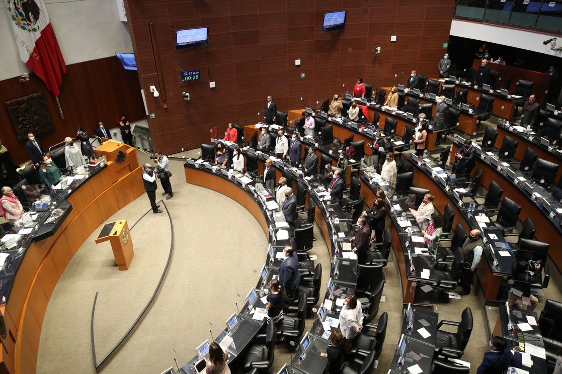 Morena propone endurecer penas por feminicidio y ataques con ácido