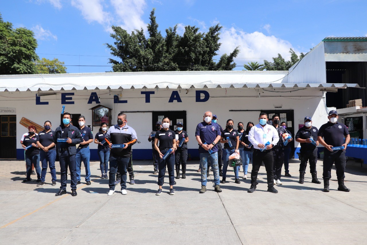 Reconocen a Policías Auxiliares por participar en programa de nutrición