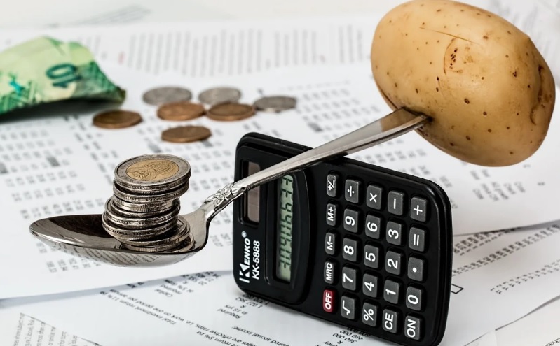 Inflación retrocede más de lo previsto en primera quincena de febrero, se ubica en 7.76%