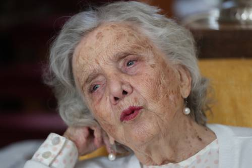Senado aprueba otorgar la Belisario Domínguez a Elena Poniatowska