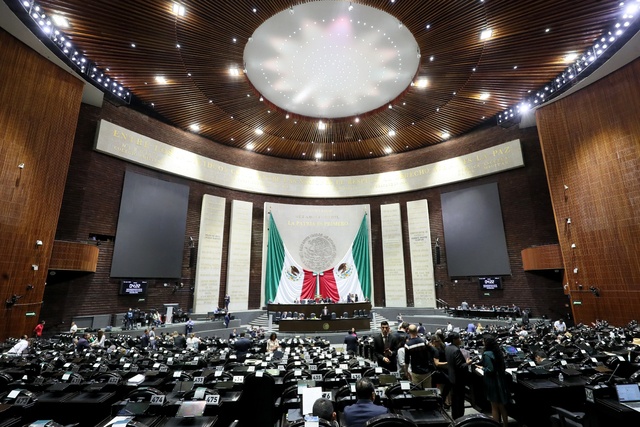 Morena aprueba reforma que entrega a Sedena operación de Tren Maya