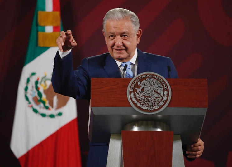López Obrador sale al paso: “mis hijos no son corruptos”