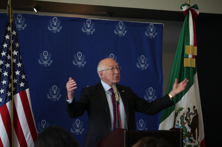 México, “socio crucial” de EU para abordar flujos migratorios sin precedentes: Salazar