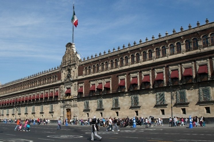 Arriba Elizabeth Sherwood a Palacio Nacional; se reunirá con AMLO