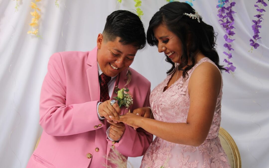 Realizan en Huajuapan boda igualitaria; su unión tiene ahora seguridad legal