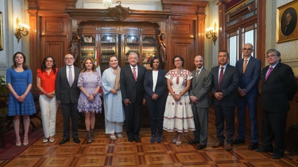 Acuerdan INE y AMLO establecer mesas para mejorar colaboración