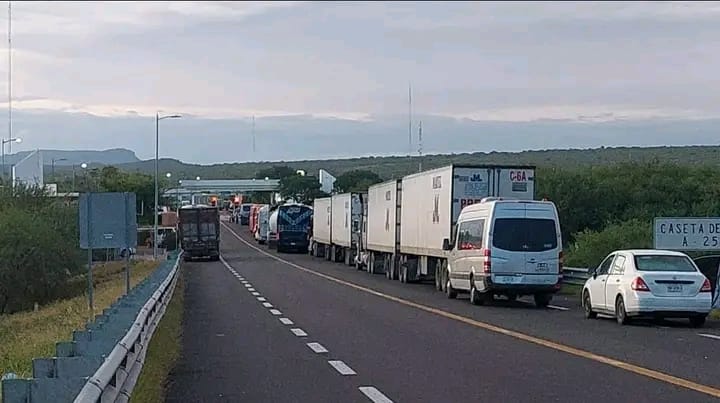 Actualiza Secretaría de Gobierno información sobre accidente carretero en autopista Cuacnopalan-Oaxaca