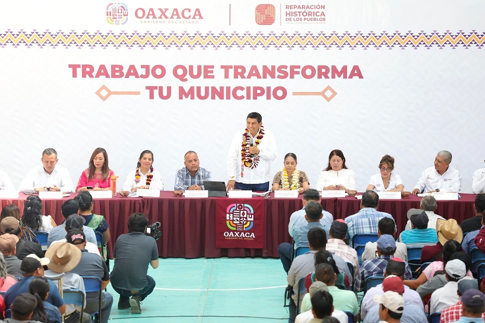Lleva Salomón Jara a San Dionisio Ocotepec la estrategia Trabajo que transforma tu municipio