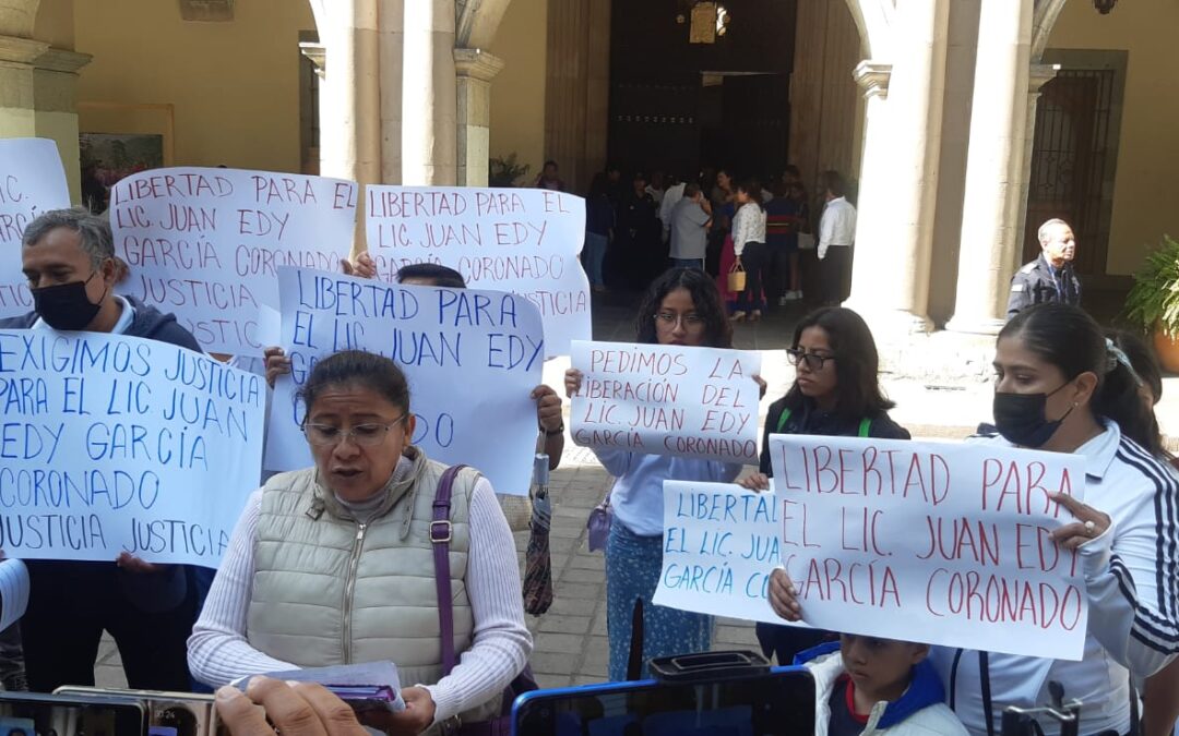 Denuncian falsas acusaciones en la detención de ex secretario  de acuerdos del extinto Tribunal de Justicia