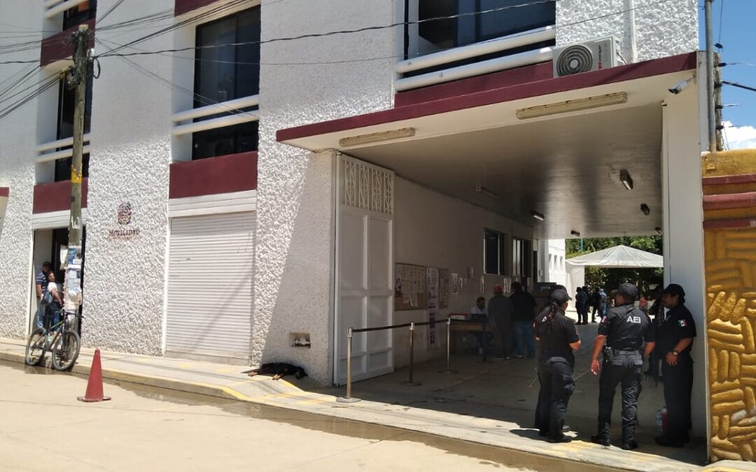 Catea la Fiscalía General del Estado instalaciones del Semovi por falsificación de licencias
