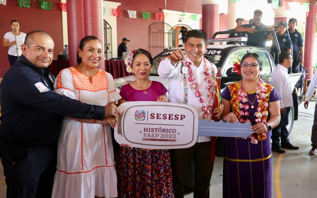 Lleva Salomón Jara acciones concretas para el bienestar de San Miguel Chimalapa