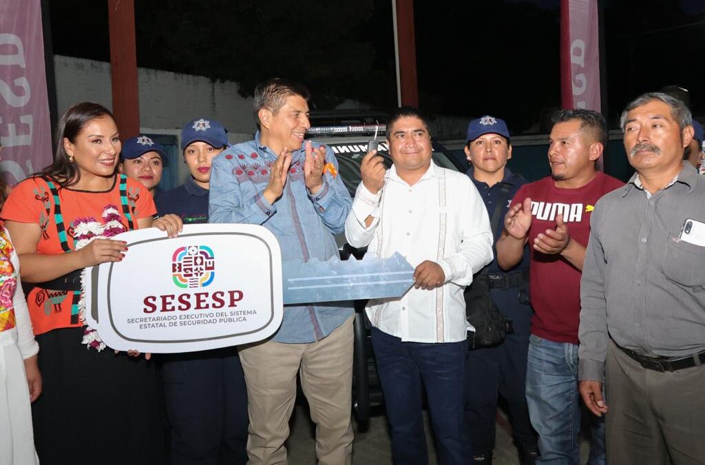 Apoya Gobierno Estatal a grupos prioritarios de San Martín Toxpalan con más de 24 mdp