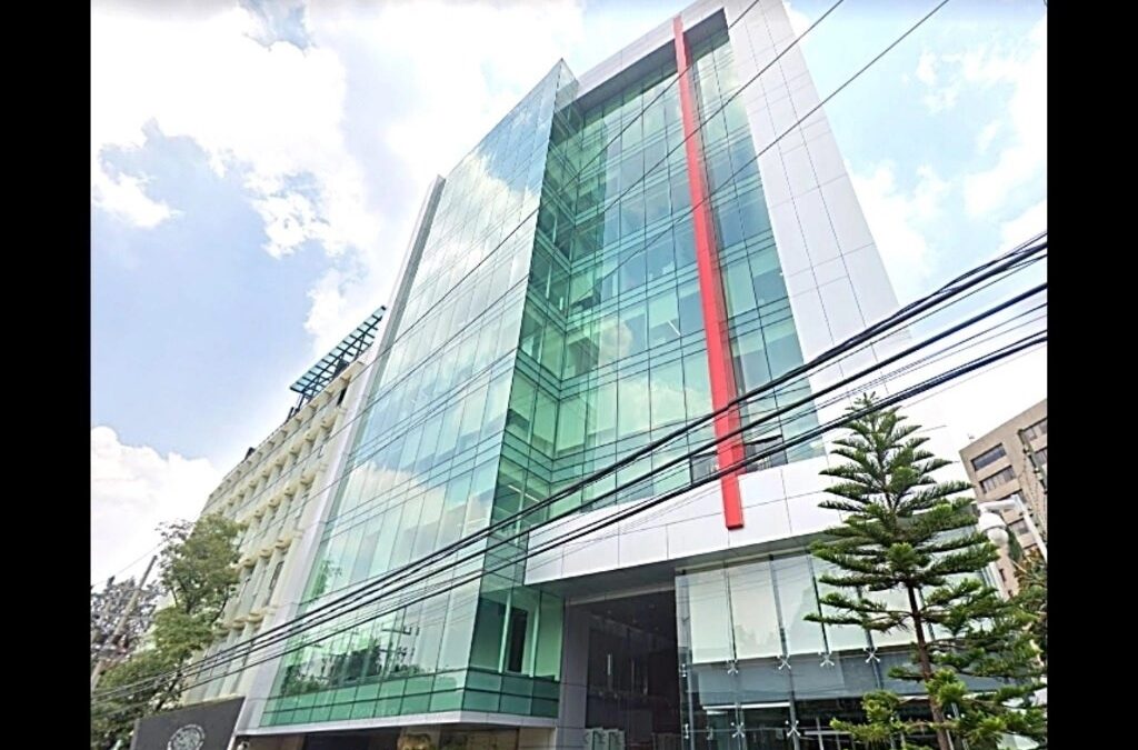 Condenan al INM a pagar indemnización a migrante por daño moral