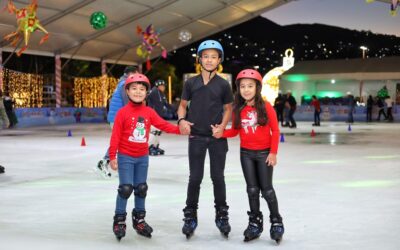 Las y los oaxaqueños disfrutan del Festival Navideño